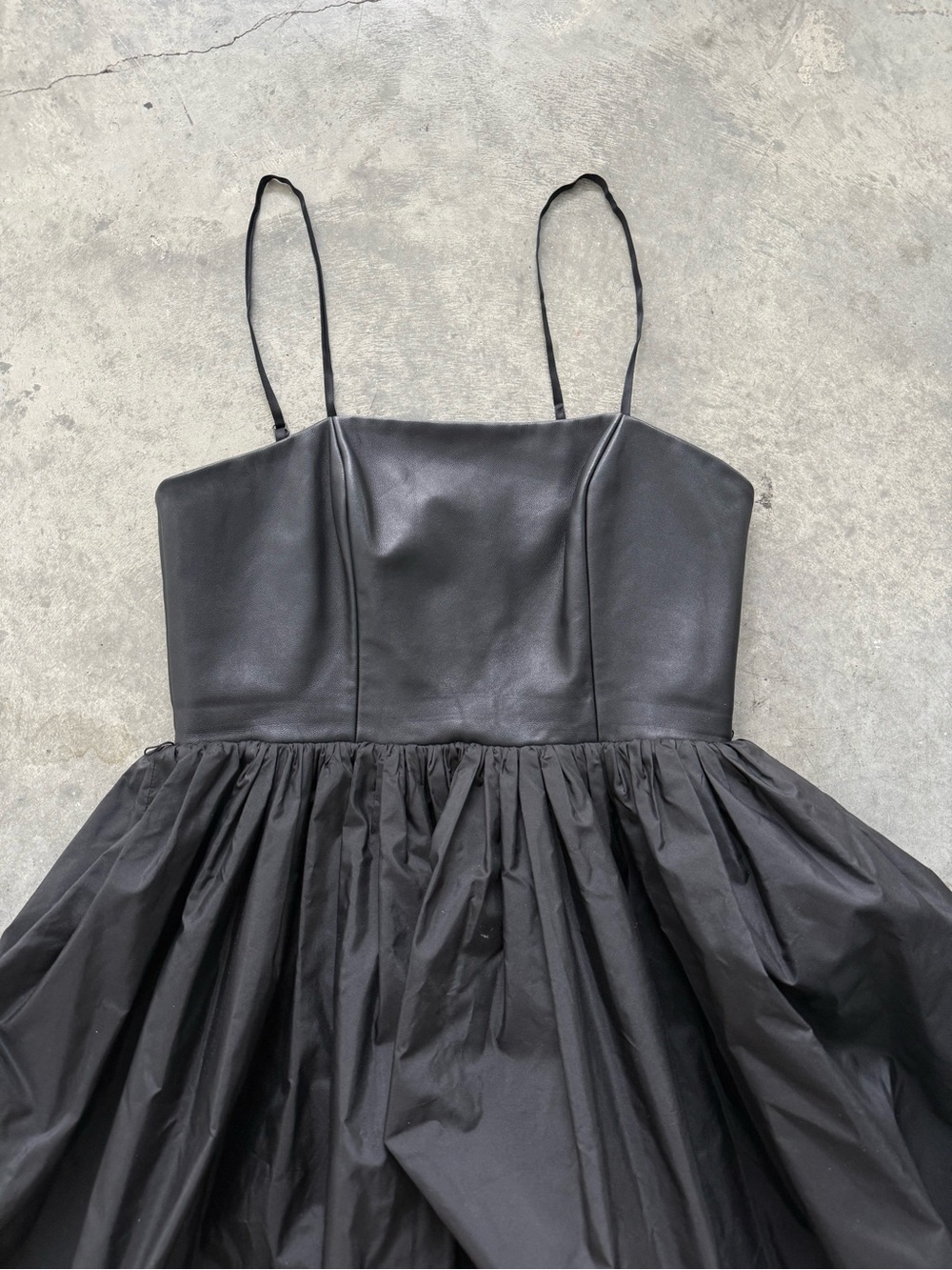 Alice + Olivia Black Mini Bubble Dress - Picture 2 of 10
